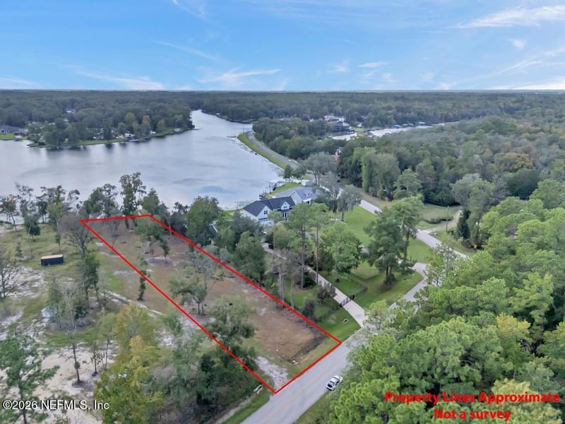 252 Lake Asbury Dr, Green Cove Springs, FL 32043