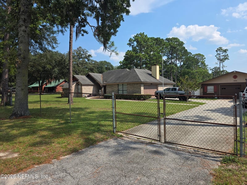 2520 Water Bluff Dr, Jacksonville, FL 32218