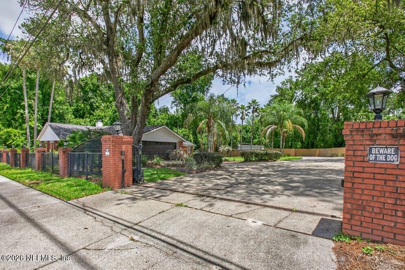 2523 Belfort Rd, Jacksonville, FL 32216