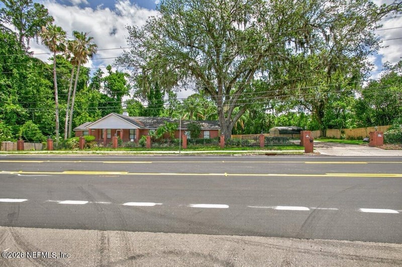 2523 Belfort Rd, Jacksonville, FL 32216