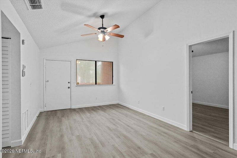 2524 Whispering Woods Blvd #3, Jacksonville, FL 32246