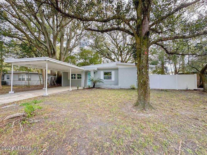2534 Community Rd, Jacksonville, FL 32207