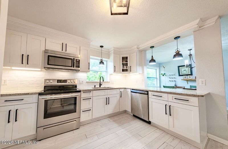 2535 Hazel Dr, Jacksonville, FL 32216