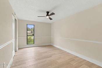 2544 Spring Lake Rd, Jacksonville, FL 32210