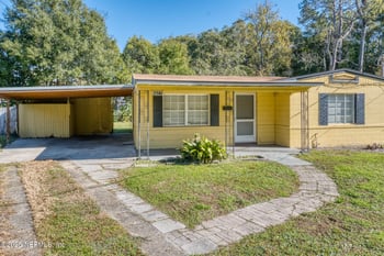 2561 Nicholas Cir E, Jacksonville, FL 32207