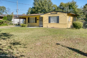 2561 Nicholas Cir E, Jacksonville, FL 32207