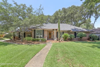 2587 Spreading Oaks Ln, Jacksonville, FL 32223