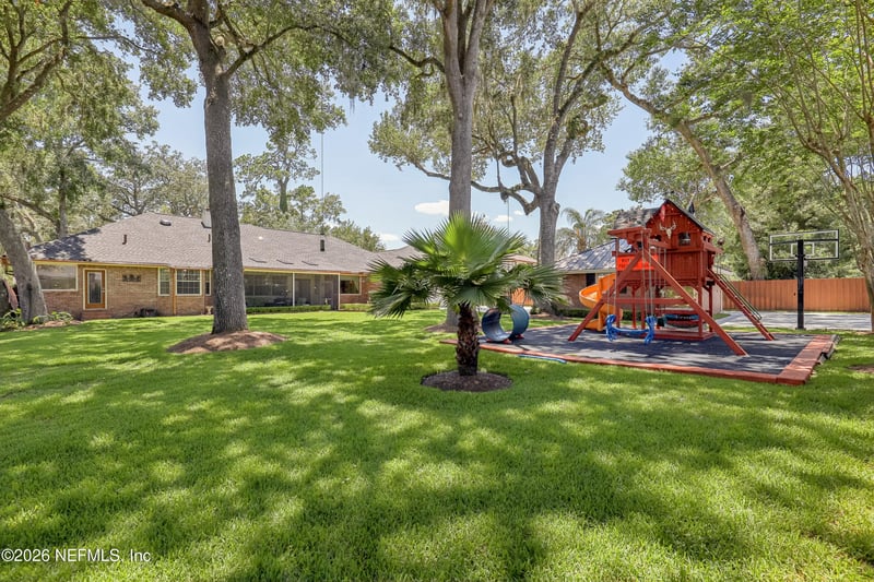 2587 Spreading Oaks Ln, Jacksonville, FL 32223