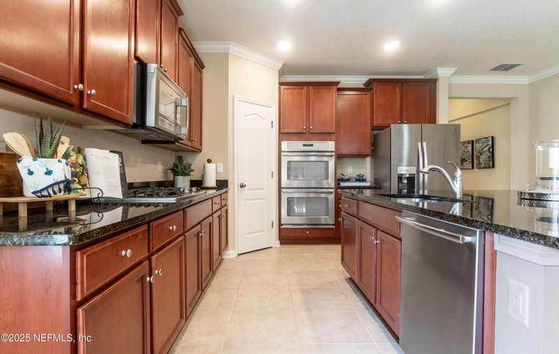 262 White Marsh Dr, Jacksonville, FL 32081