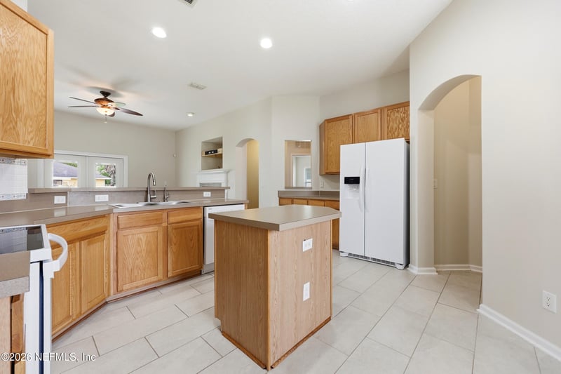 2631 Bentshire Dr, Jacksonville, FL 32246