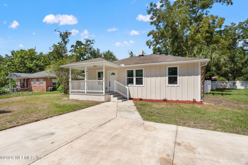 2655 Community Rd, Jacksonville, FL 32207