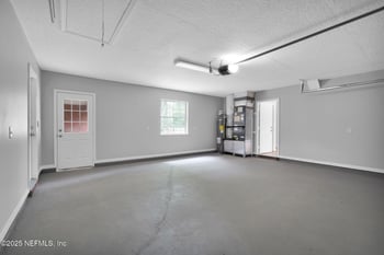 2655 Crenshaw Ln, Hilliard, FL 32046