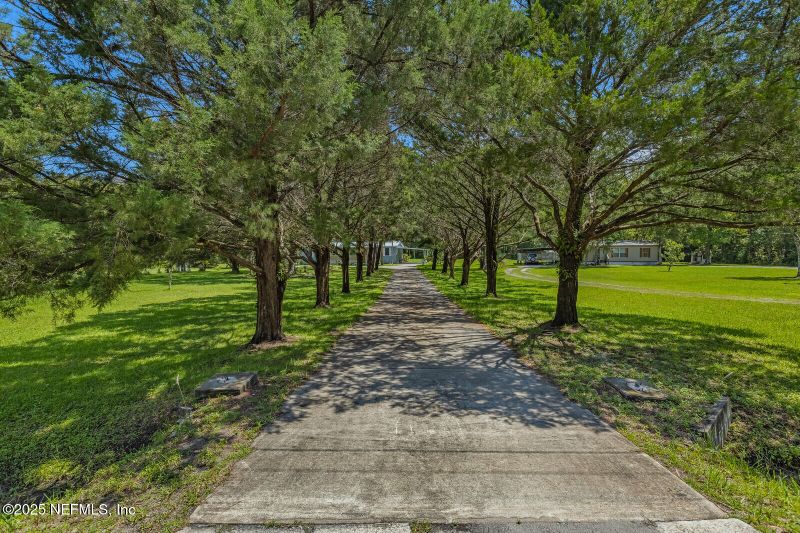 266 Circle Dr E, St Augustine, FL 32084