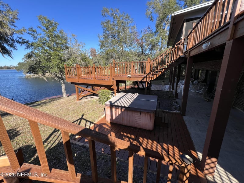 268 Wesley Rd, Green Cove Springs, FL 32043