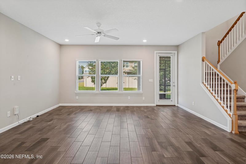 2682 Fawn Point Dr, Jacksonville, FL 32225