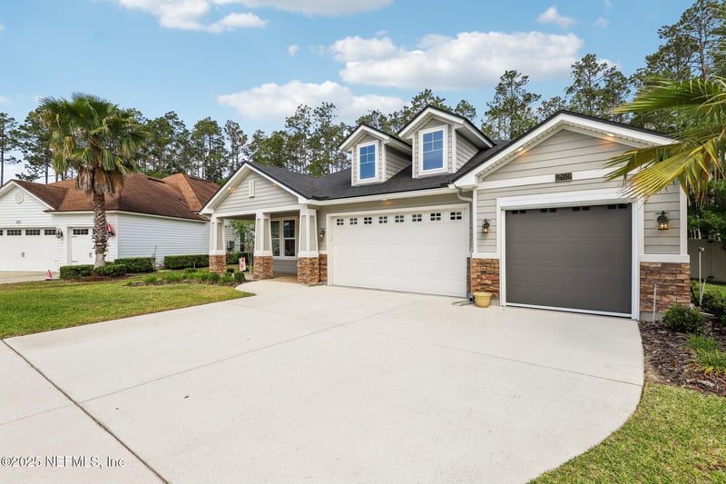 269 Senegal Dr, Jacksonville, FL 32081