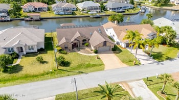 27 Cherrytree Ct, Palm Coast, FL 32137