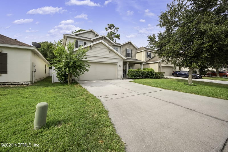270 Amber Ridge Rd, Jacksonville, FL 32218