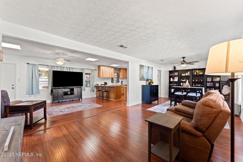 270 Drew St W, Baldwin, FL 32234