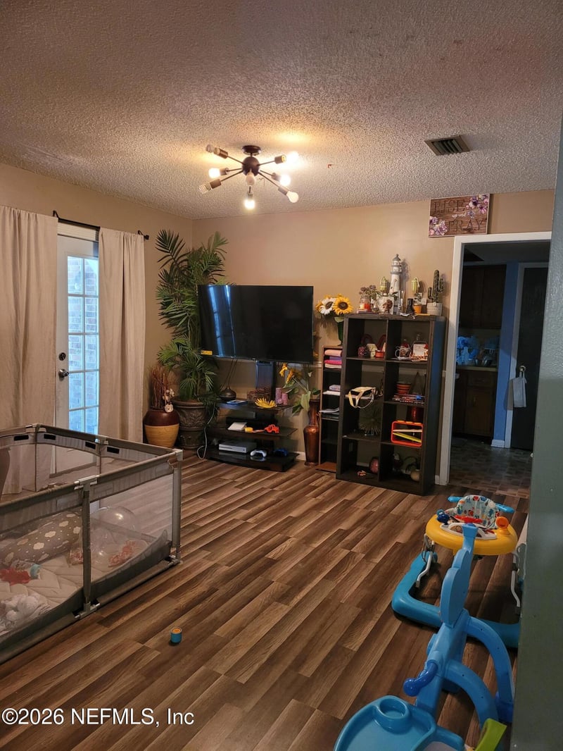 2700 Connie Cir, Orange Park, FL 32073