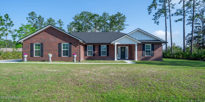 27078 W Ninth Ave, Hilliard, FL 32046