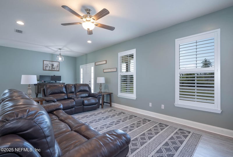 27078 W Ninth Ave, Hilliard, FL 32046