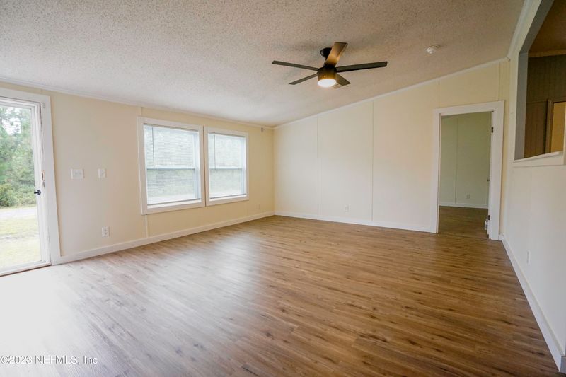 27082 W 5th Ave, Hilliard, FL 32046