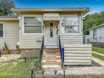 271 E 48th St, Jacksonville, FL 32208