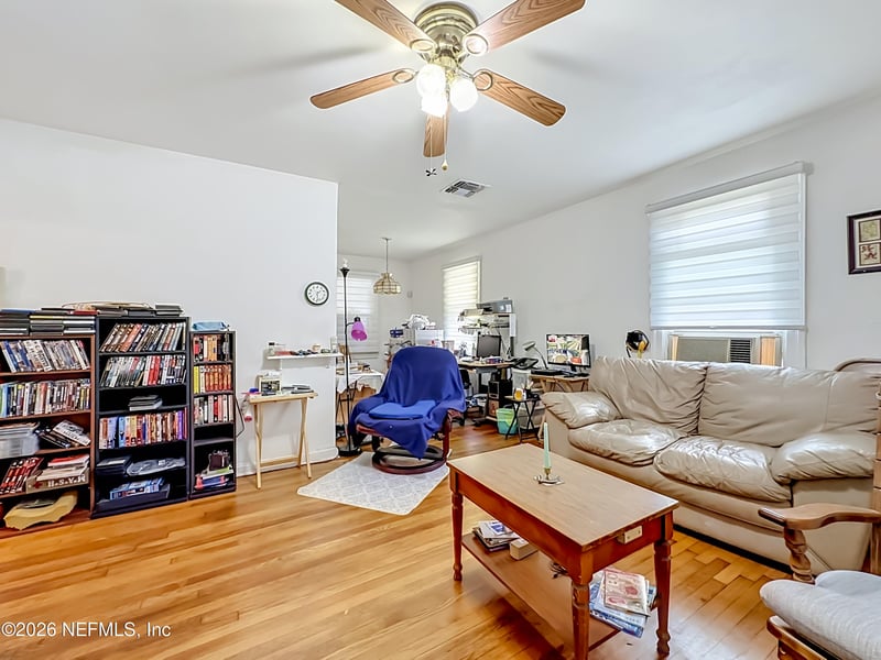 271 E 48th St, Jacksonville, FL 32208