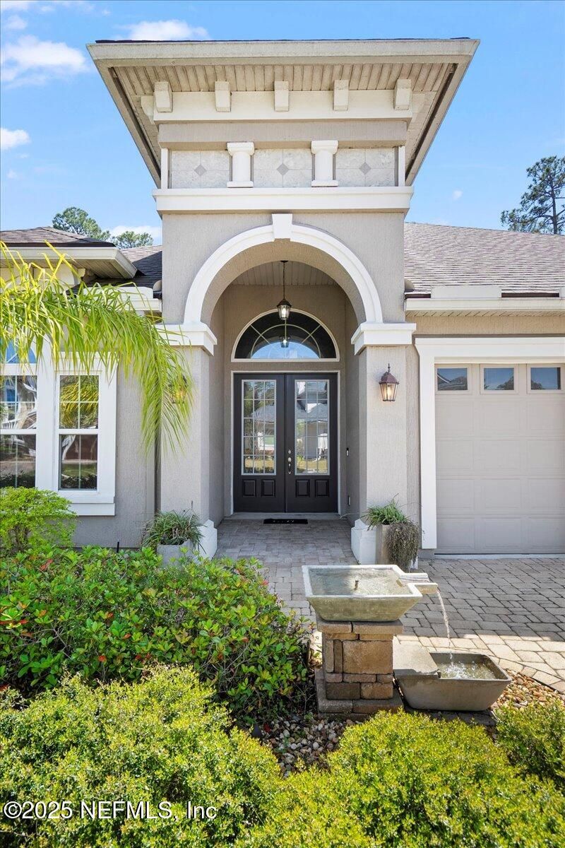 271 Tate Ln, St Johns, FL 32259