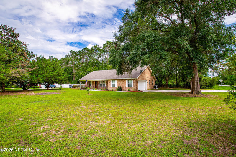 2719 Lake Dr, Hilliard, FL 32046