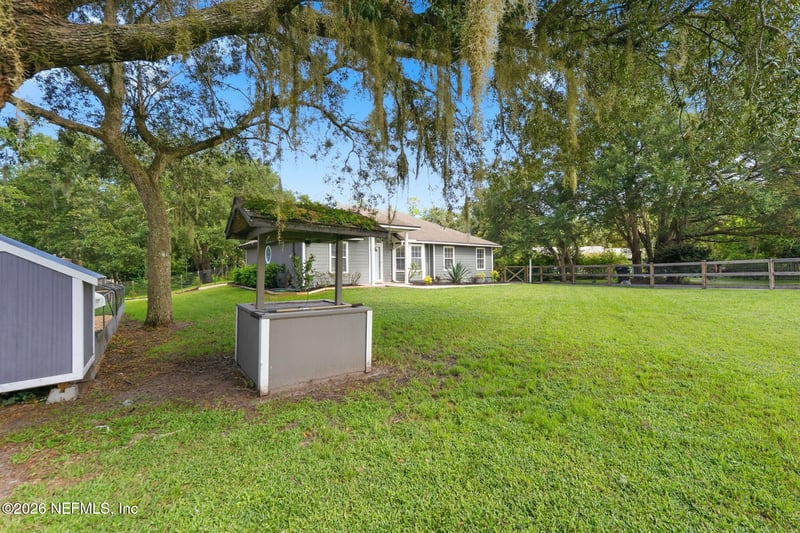 2720 E Fennel Ct, Middleburg, FL 32068