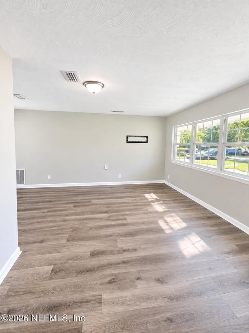2729 W Sack Dr W, Jacksonville, FL 32216