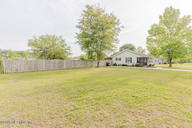 27293 W Thirteenth Ave, Hilliard, FL 32046