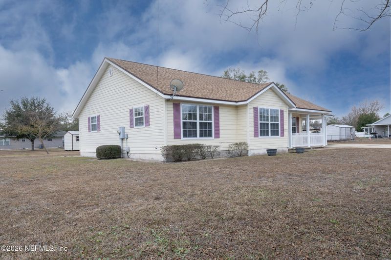27333 W Fourteenth Ave, Hilliard, FL 32046