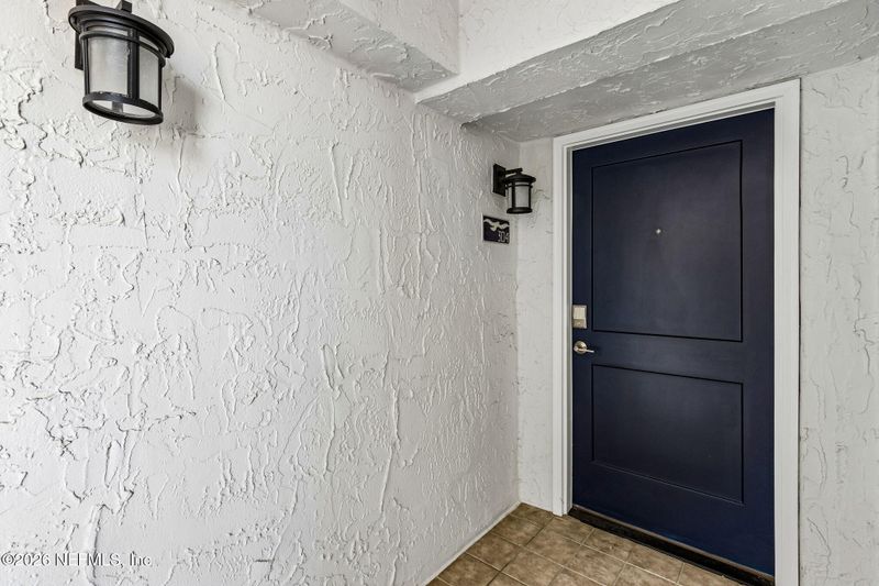 275 1st St S #304, Jacksonville Beach, FL 32250