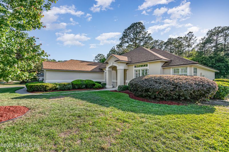 275 Edgewater Branch Dr, St Johns, FL 32259