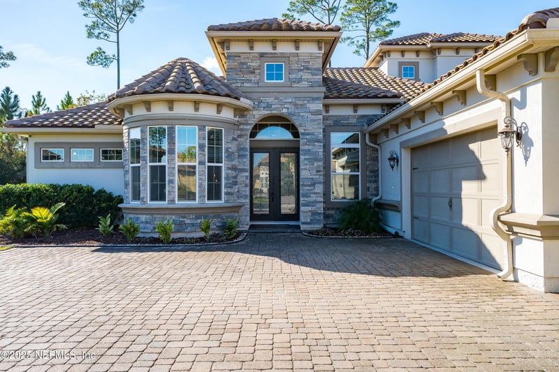 2752 Tartus Dr, Jacksonville, FL 32246