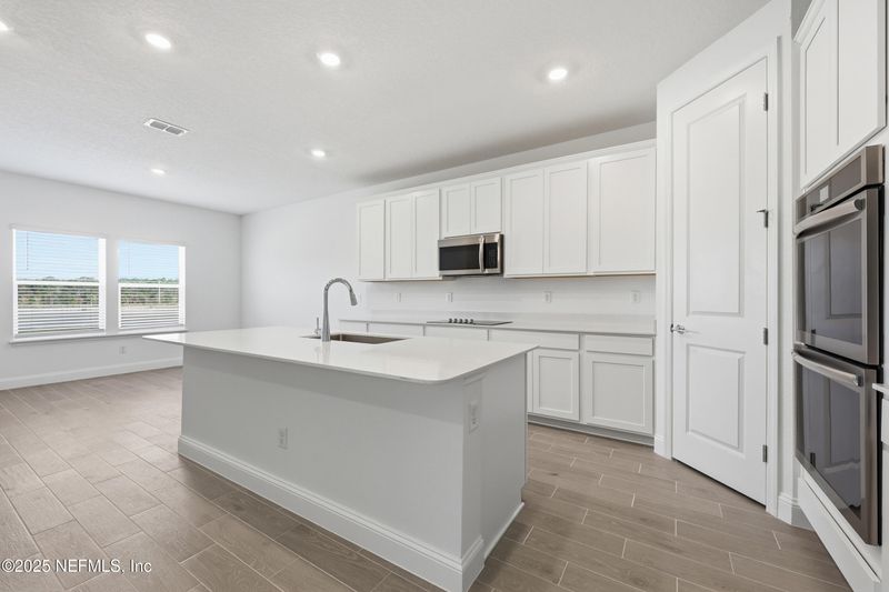 2761 Firelight Ln, Green Cove Springs, FL 32043