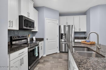277 Servia Dr, St Johns, FL 32259