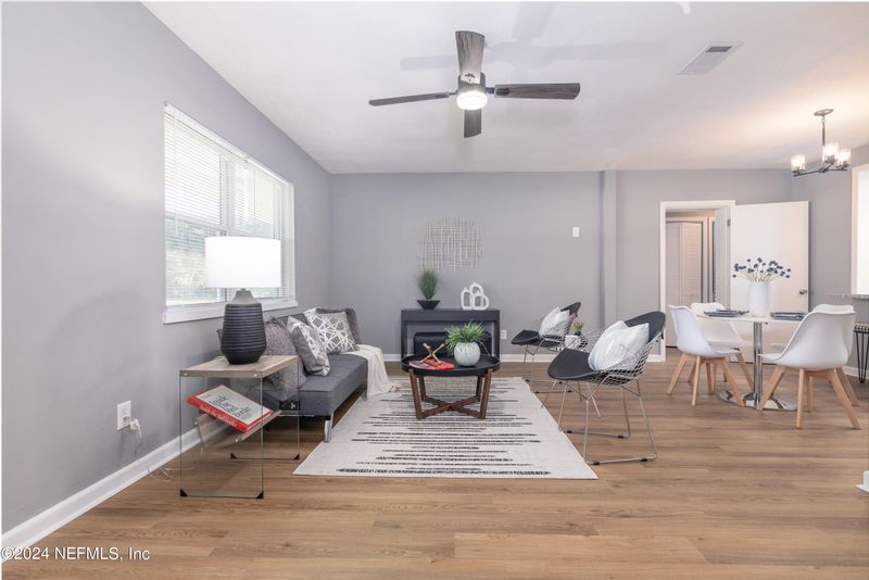 2792 Glen Mawr Rd, Jacksonville, FL 32207