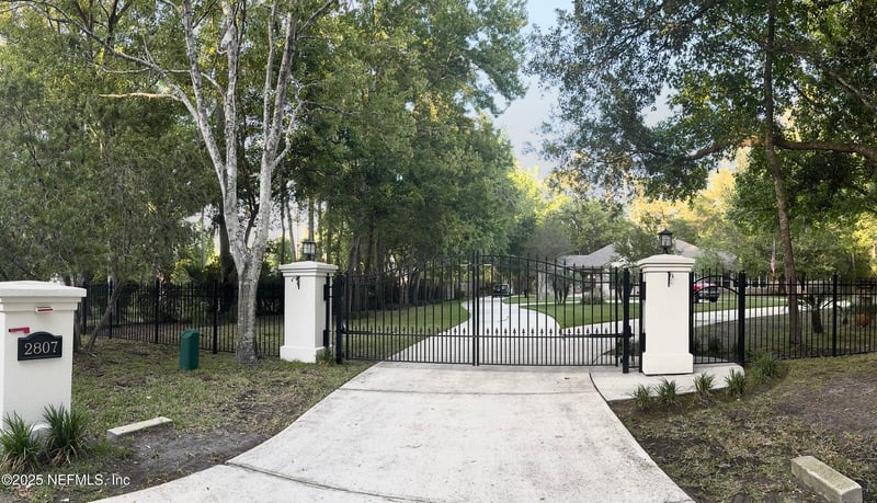 2807 Scott Mill Pl, Jacksonville, FL 32223