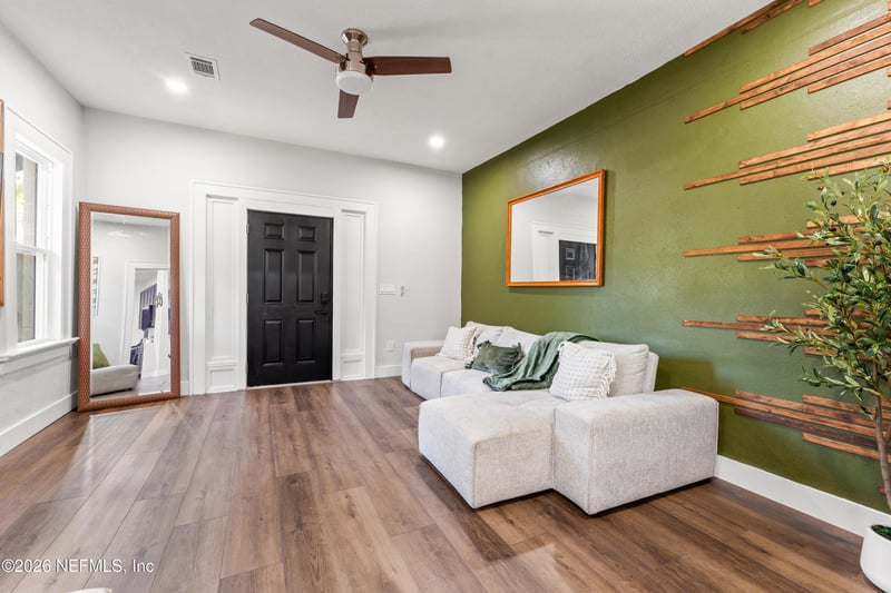 2811 N Market St, Jacksonville, FL 32206
