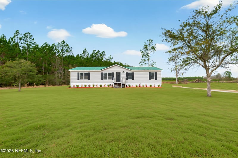 28121 Jackson Trl, Hilliard, FL 32046