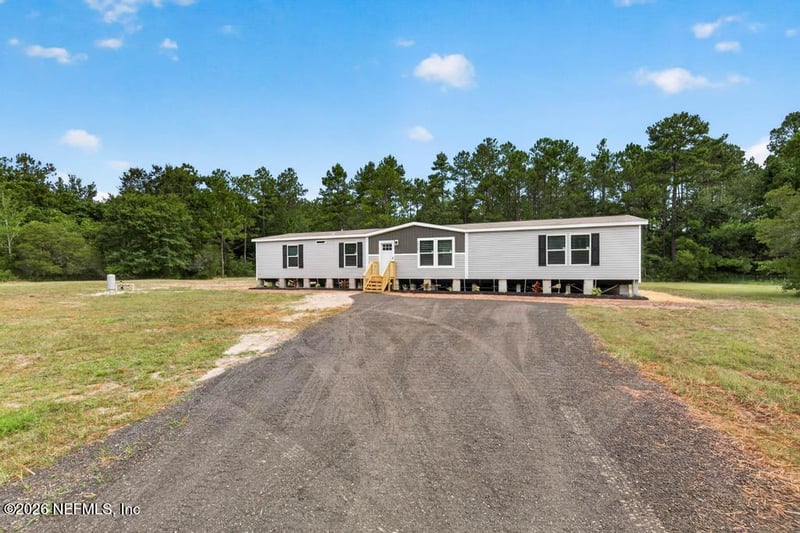 28122 Trinity Ln, Hilliard, FL 32046