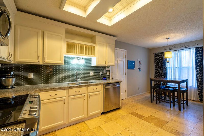 2825 Newcastle Dr, Orange Park, FL 32065