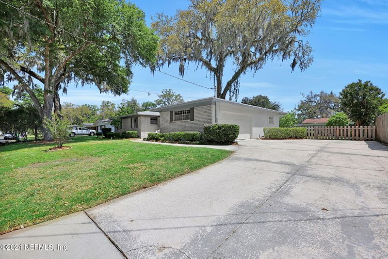 2839 Cedarcrest Dr, Orange Park, FL 32073