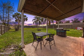 284 Baisden Rd, Jacksonville, FL 32218