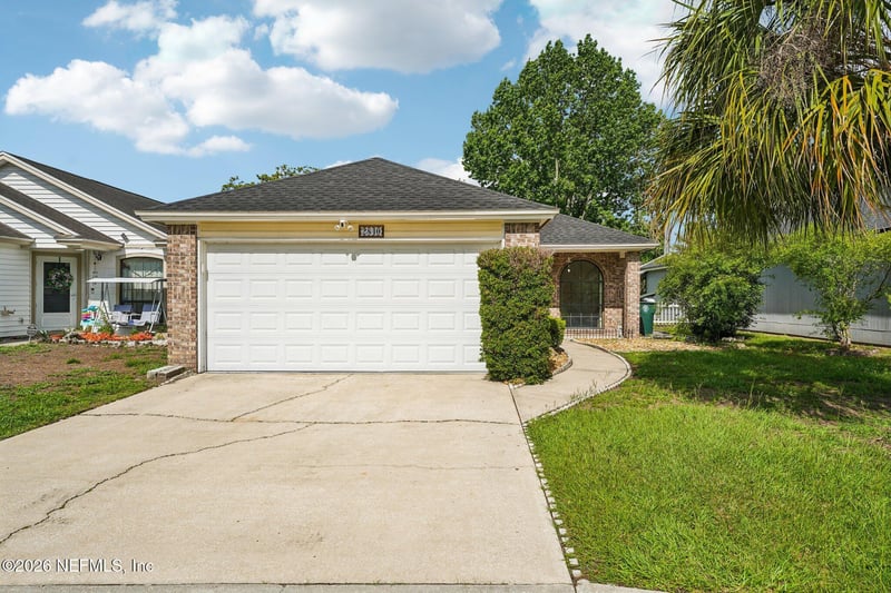 2840 Lantana Lakes Dr E, Jacksonville, FL 32246