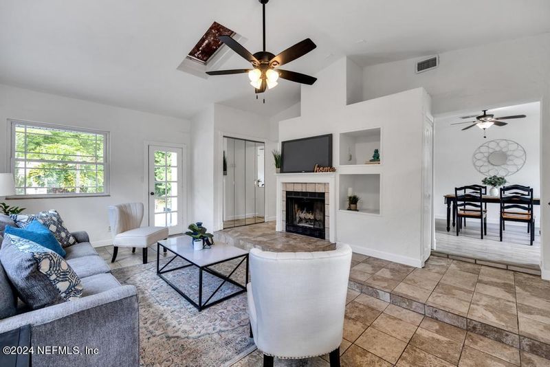 2851 Kline Rd, Jacksonville, FL 32246